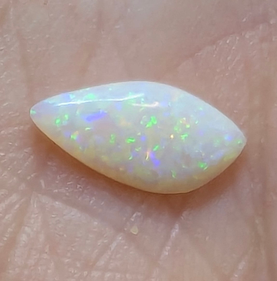 Opal- white freeform