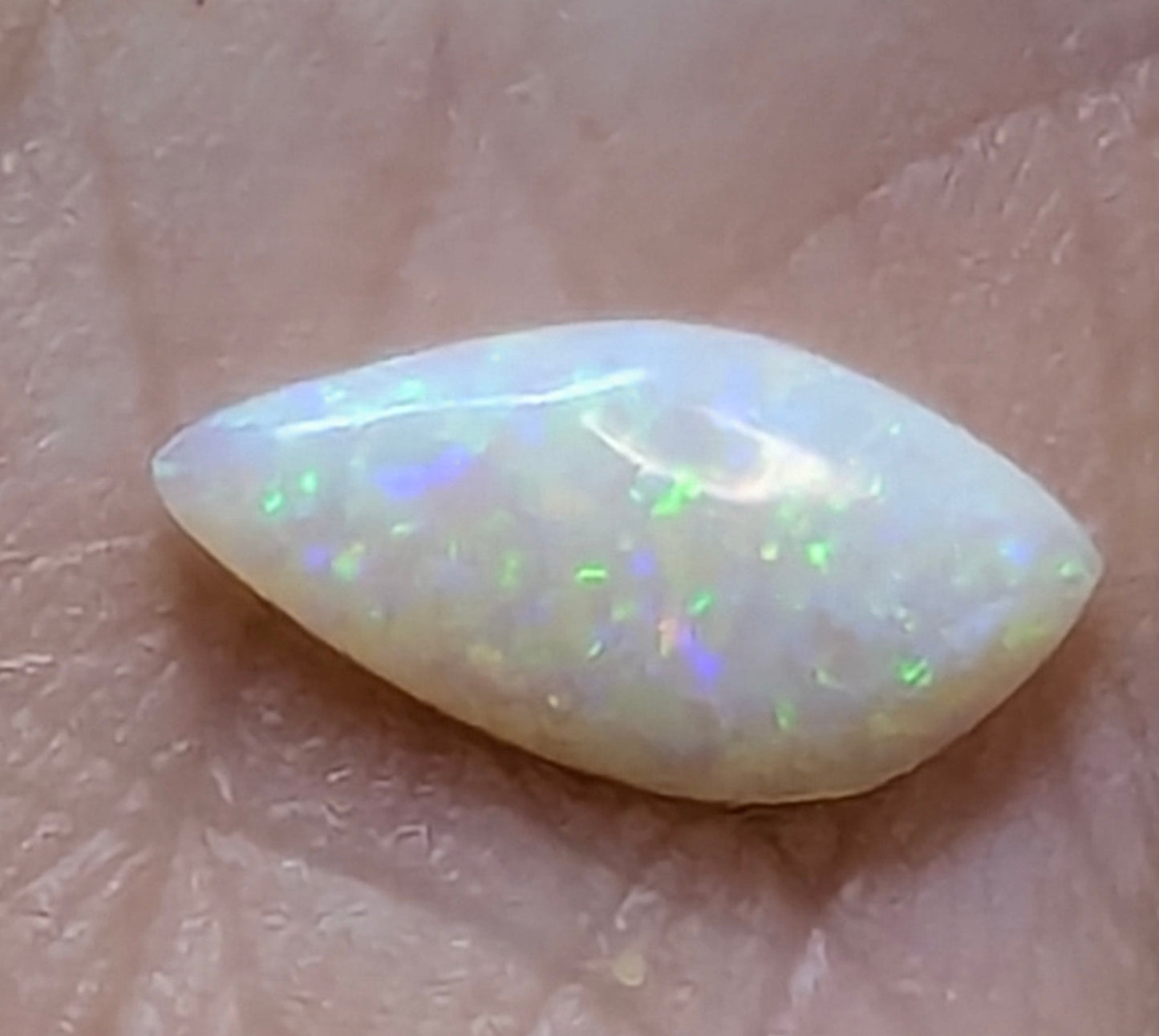 Opal- white freeform