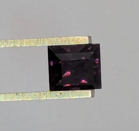 Spinal - deep purple 0.92ct