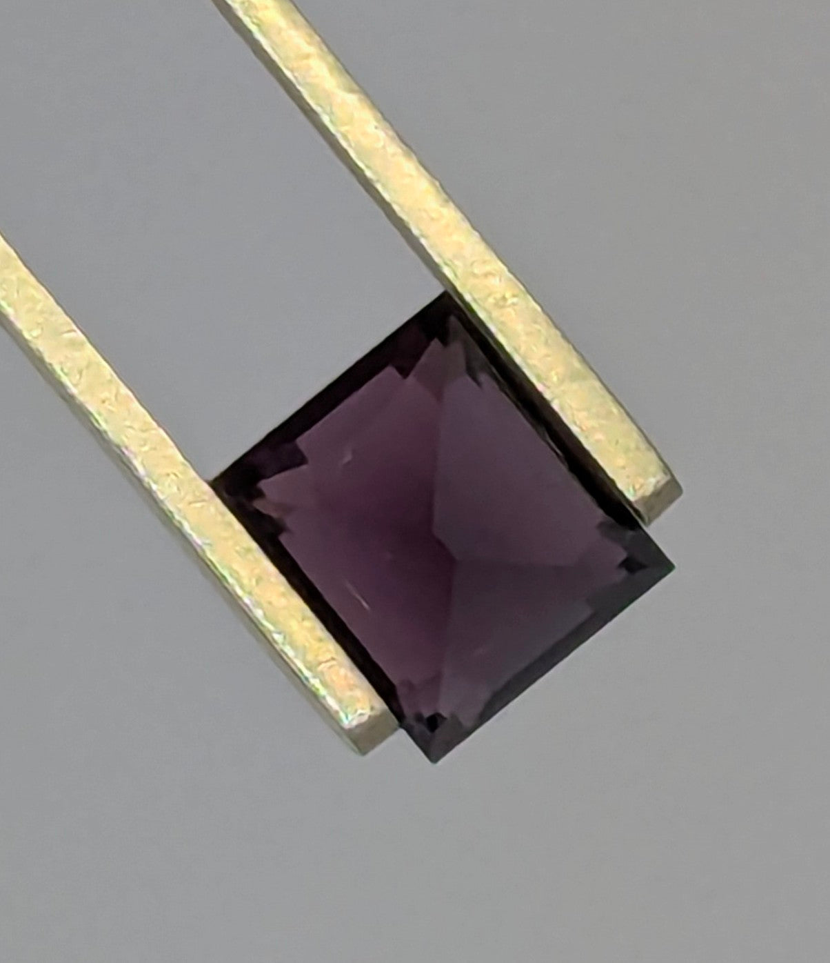 Spinal - deep purple 0.92ct